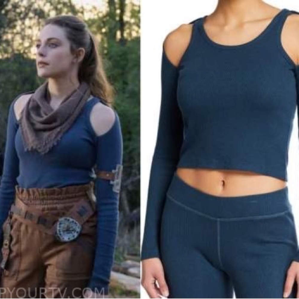 Monrow Cut Out Shoulder Long Sleeve Blue Ribbed Top Size S ASO Hope Mikaelson